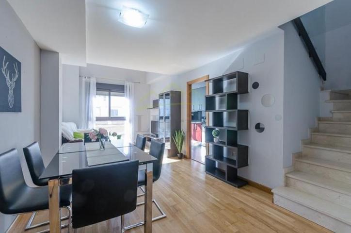 Duplex en venta en Llíria, Centro photo 0