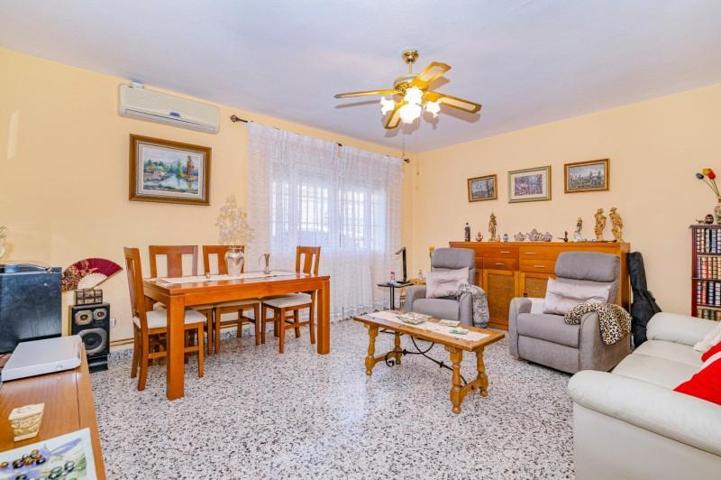 Casa en venta en Las Gabias, Entrada de Gabia photo 0