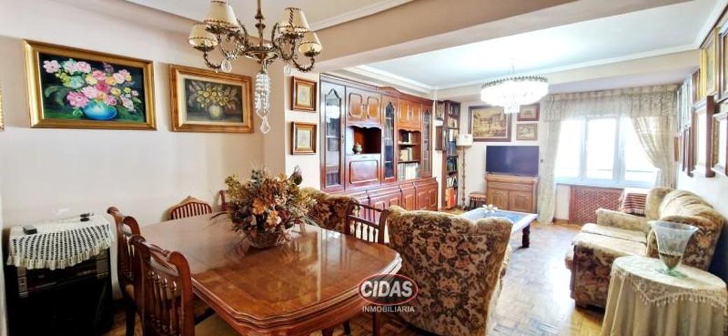 Piso en venta en Oviedo, Oviedo photo 0