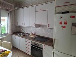 Piso en venta en Ourense, Universidad photo 0