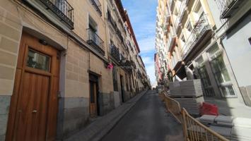 Apartamento en venta en Madrid, Centro photo 0