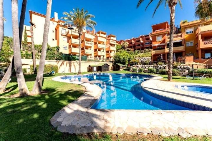 Piso en venta en Marbella, Avenida Aljaima, 29604 photo 0