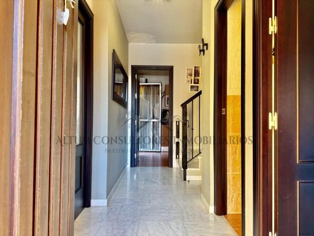 Casa en venta en Alcalá de Guadaira photo 0