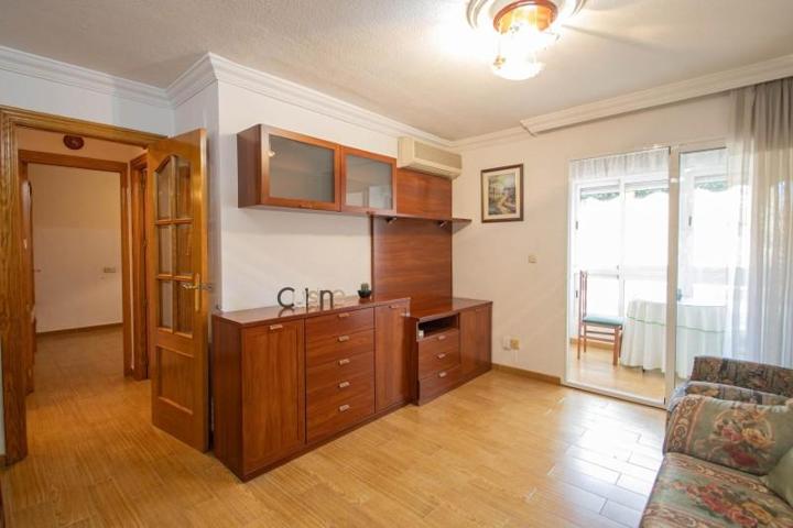 Piso en venta en Granada, La Chana photo 0