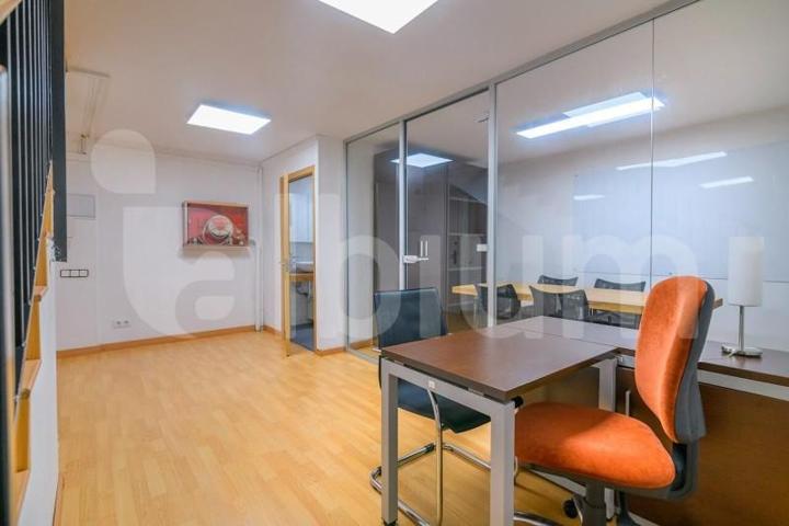 Local comercial en venta en Barcelona, La Nova Esquerra de lEixample photo 0