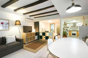 Piso en venta en Barcelona, Sant Antoni photo 0