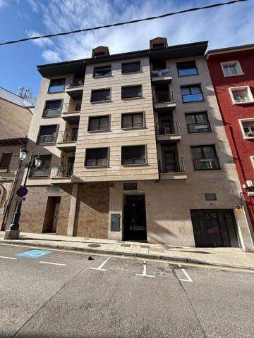 Piso en venta en Oviedo, Pumarin photo 0