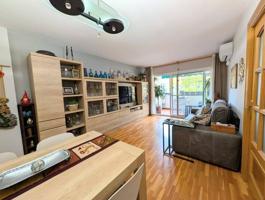 Piso en venta en Badalona, LLOREDA photo 0