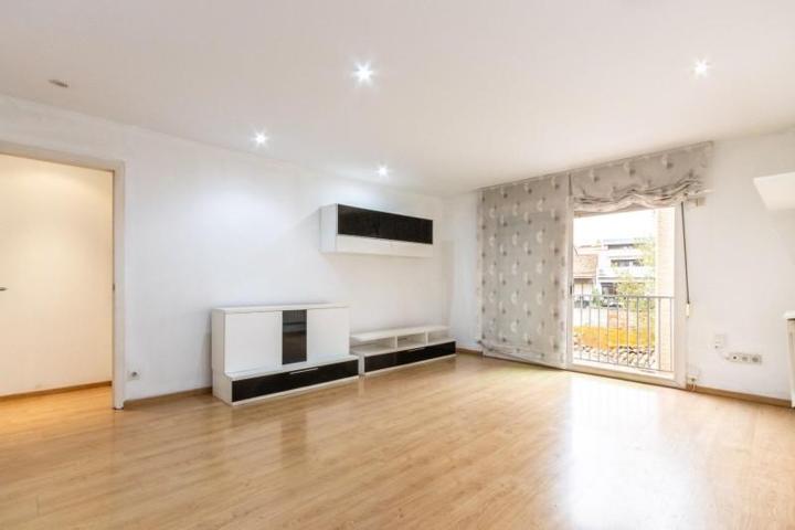 Piso en venta en Sabadell, El Centre photo 0