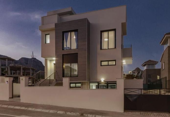 Casa en venta en La Nucia, La Nucia Pueblo photo 0