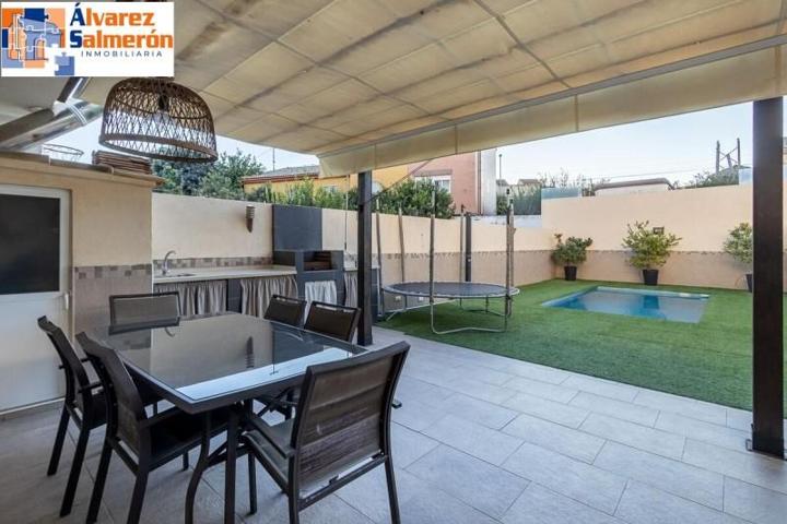 Casa en venta en Vegas del Genil, Ambroz photo 0