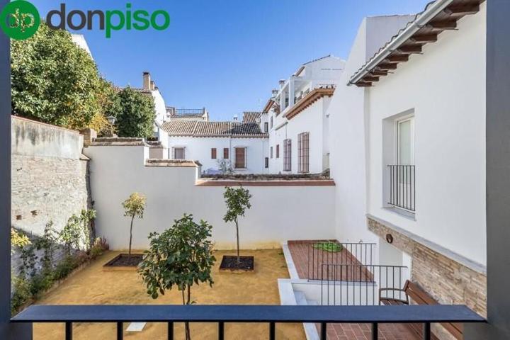 Piso en venta en Granada, Albaicín photo 0