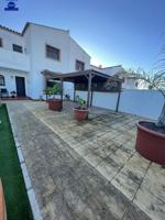 Adosada en venta en Chiclana de la Frontera, Avenida diputacion photo 0
