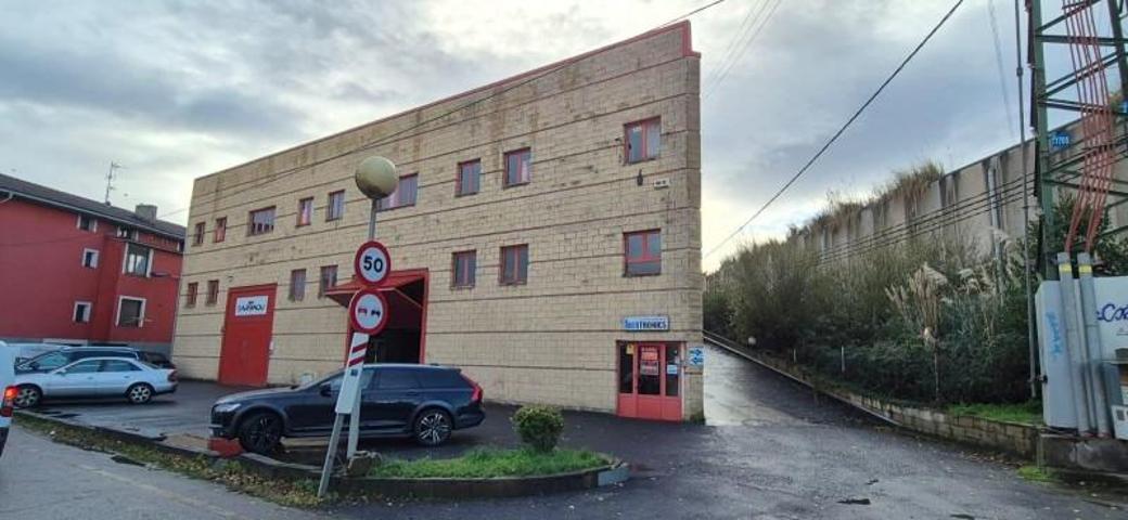 Nave industrial en venta en Erandio, Pais vasco photo 0
