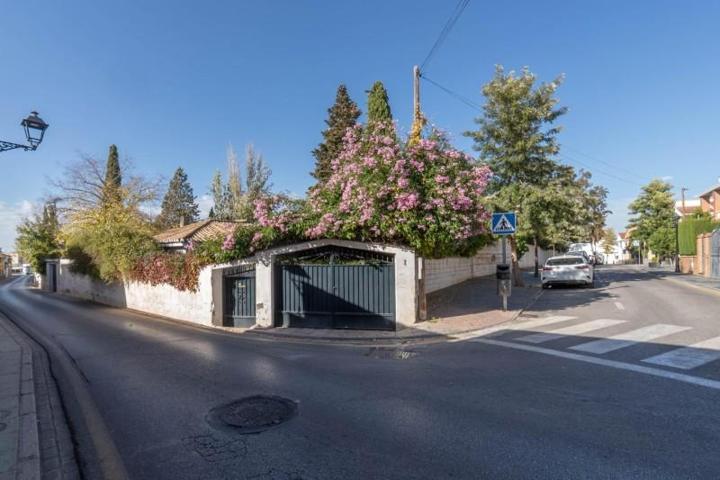 Chalet en venta en Ogíjares, Área de Ogijares photo 0