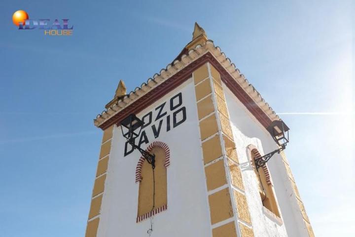 Casa con terreno en venta en Granada, La Chana photo 0