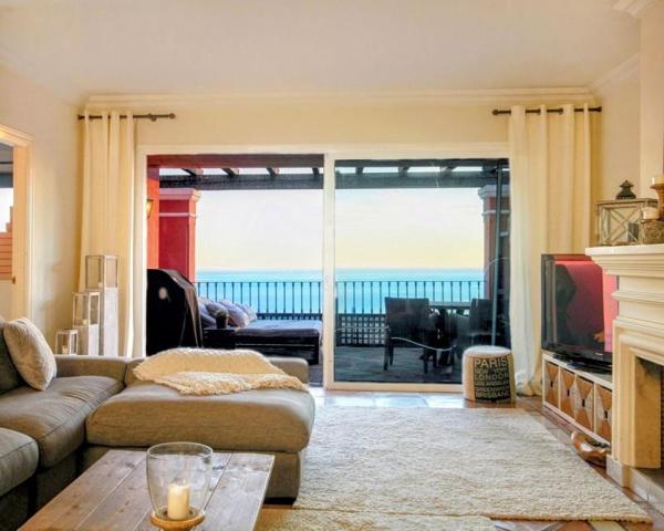 Aticos en venta en Marbella, Este - Elviria photo 0