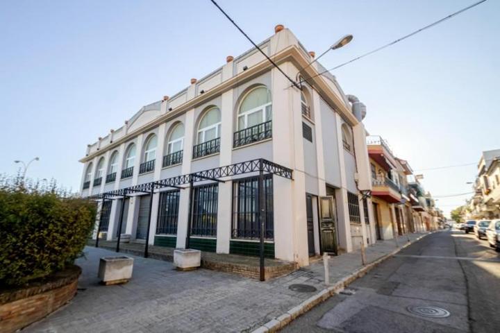 Edificio en venta en Mairena del Aljarafe, Lepanto photo 0