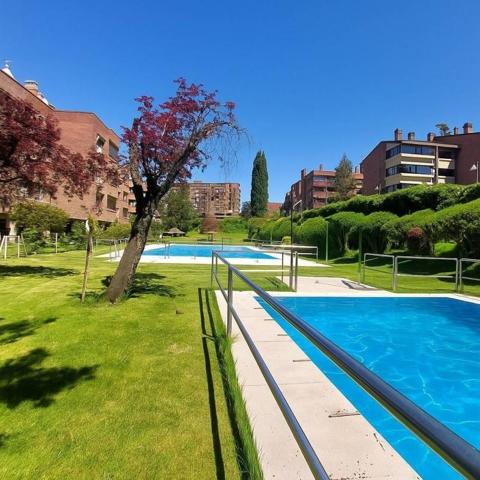 Piso en venta en Pozuelo de Alarcón, Zona Pueblo photo 0