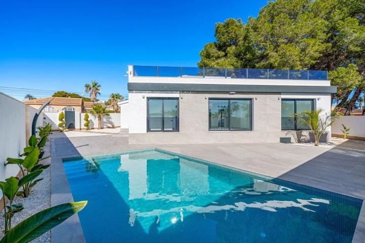 Chalet en venta en Rojales, Ciudad Quesada photo 0