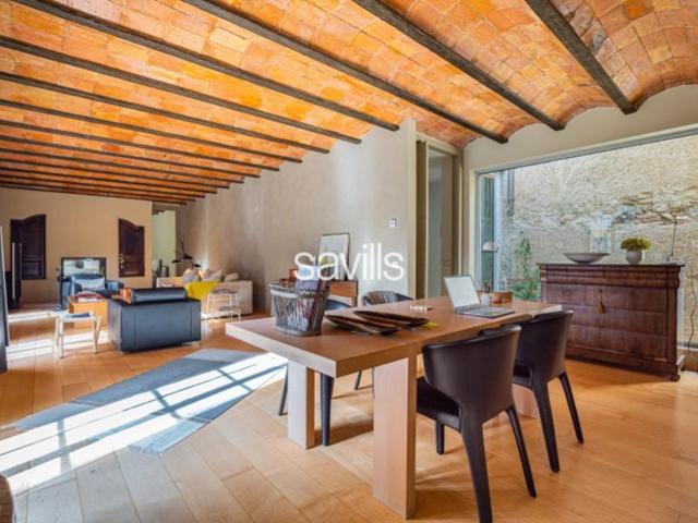 Casa en venta en Tiana photo 0