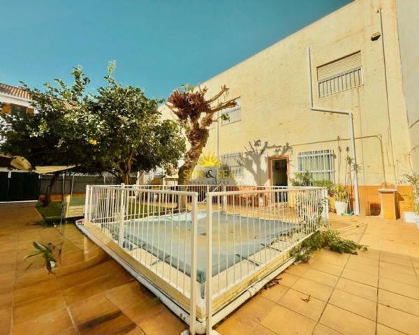 Chalet en venta en San Pedro del Pinatar, San Pedro de Pinatar photo 0