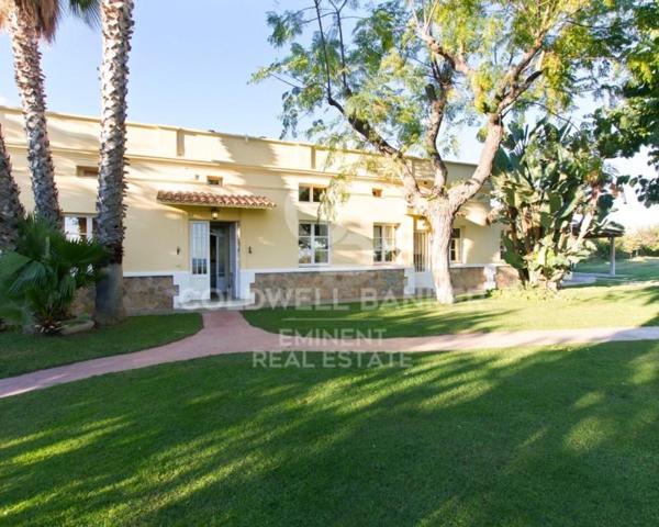 Casa con terreno en venta en Mataró photo 0