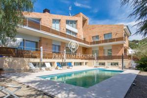 Casa en venta en Vallromanes, Can Galvany photo 0