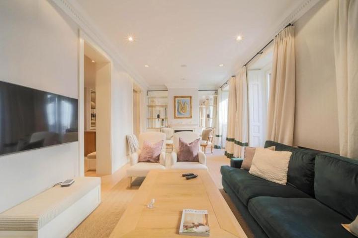 Piso en venta en Madrid, Recoletos photo 0