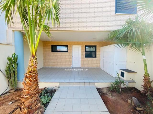 Adosada en alquiler en Almería, Nueva Almeria photo 0