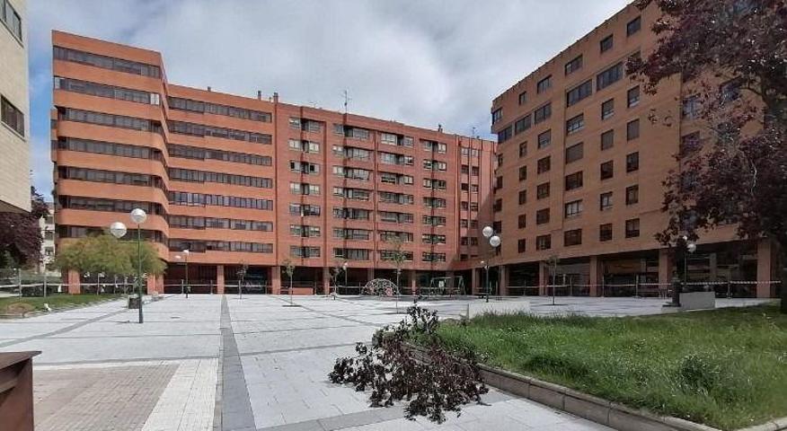 Garaje en alquiler en Burgos, Centro photo 0