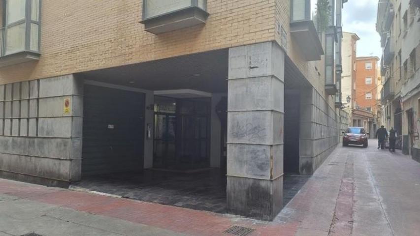 Garaje en alquiler en Zaragoza, Centro photo 0