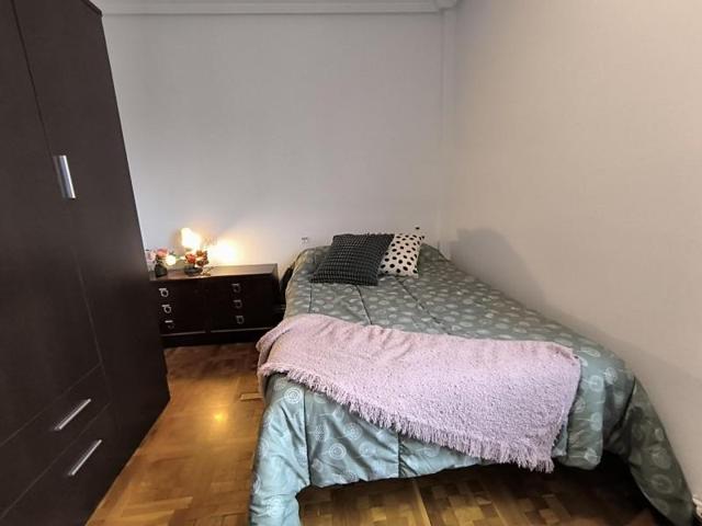 Habitación en alquiler en León, La Palomera photo 0
