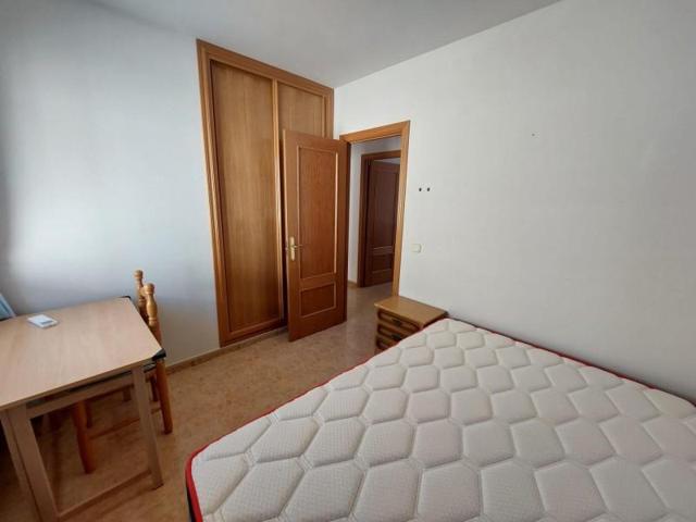 Habitación en alquiler en El Molar, El Molar photo 0