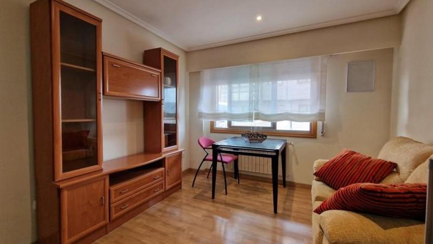 Apartamento en alquiler en Ourense, Rua do Bierzo, 32004 photo 0