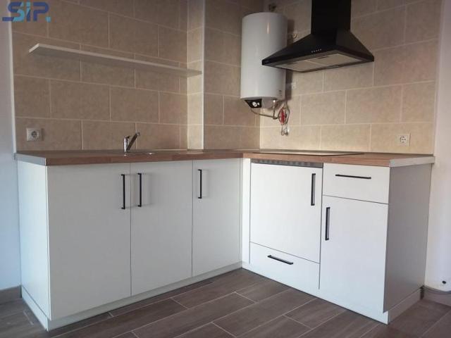 Piso en alquiler en Pontóns, Cataluña photo 0