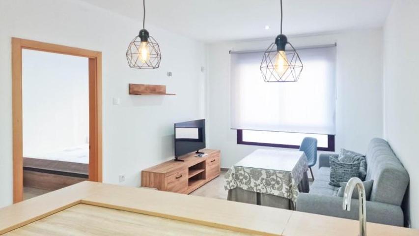 Apartamento en alquiler en Badajoz, San Fernando photo 0