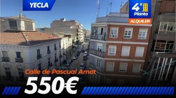 Piso en alquiler en Yecla, Calle de Pascual Amat, 30510 photo 0