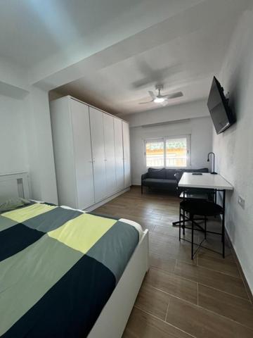 Habitación en alquiler en Valencia, El Cabanyal - El Canyamelar photo 0