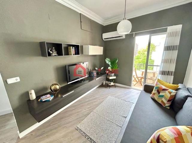 Habitación en alquiler en Valencia, Malvarrosa photo 0