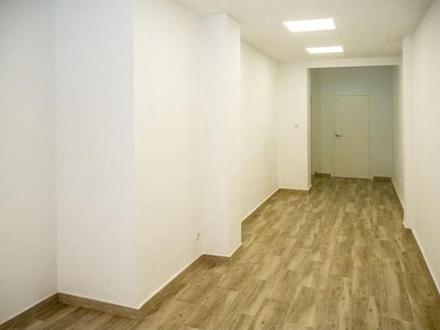 Local comercial en alquiler en Valencia, L'Illa Perduda photo 0