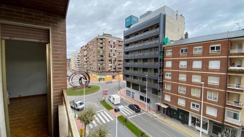 Piso en alquiler en Ponferrada, Avenida el Castillo, 24401 photo 0