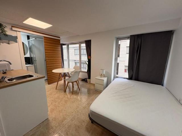 Estudio en alquiler en Torrent, Avenida Media photo 0