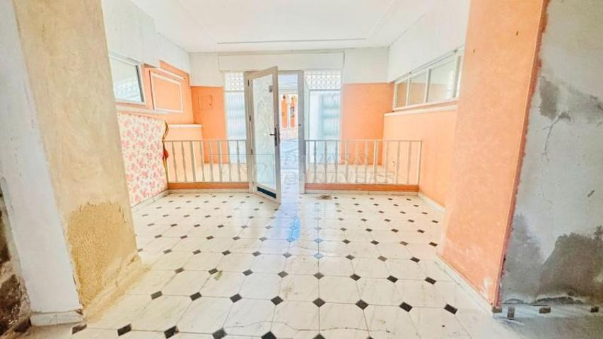 Local comercial en alquiler en Orihuela, Orihuela photo 0