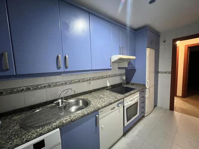 Piso en alquiler en Málaga, Calle Frigiliana, 29003 photo 0