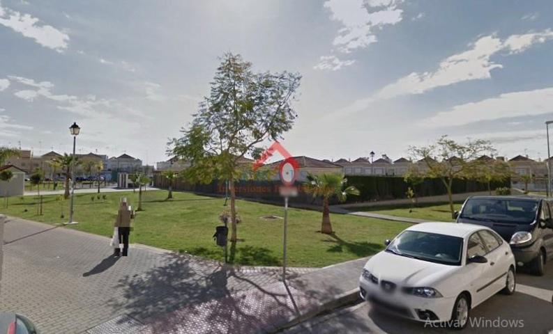 Adosada en alquiler en Utrera, Centro photo 0