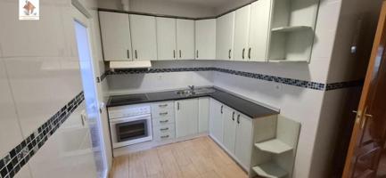 Casa en alquiler en Yepes, Yepes photo 0