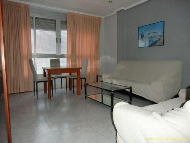 Piso en alquiler en Valencia, Russafa photo 0