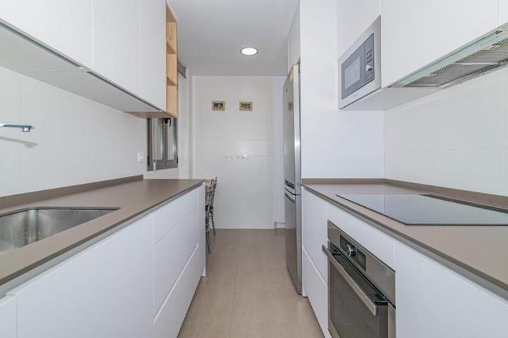 Piso en alquiler en Granada, Albayda photo 0