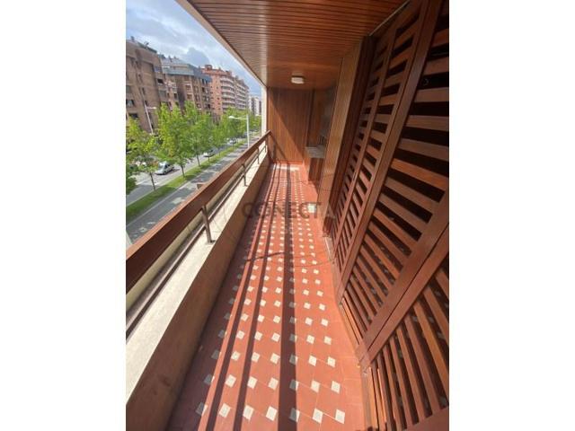 Piso en alquiler en Pamplona photo 0